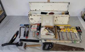 lot 484 image: Metal tool box full of painting supplies