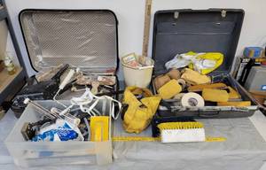 lot 491 image: Large lot of painting supplies