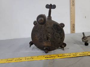 lot 499 image: Lake side grinder & hold down clamp