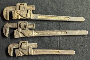 lot 652 image: (3) Pipe Wrenches.