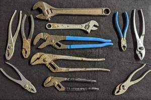 lot 653 image: Pliers and Wrenches.