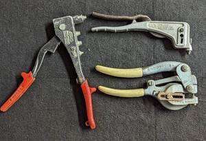 lot 655 image: Marson Professional Hand Riveter, Sheet Metal Hand Punch, and Hand Riveter.