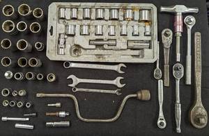 lot 666 image: Ratchets and Sockets.