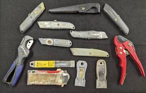 lot 671 image: Box Knives and Cutters.