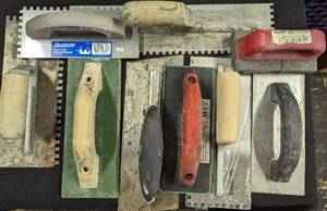 lot 678 image: Pace Setter 9 x 4 Notched Trowel, Goldblatt Notched Trowel.