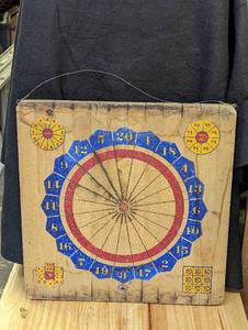lot 732 image: Vintage Wood Dartboard Game