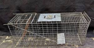 lot 757 image: Rodent Trap