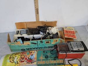 lot 539 image: Vac-U-maker toy game