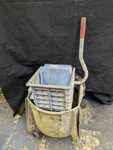 lot 765 image: Vintage Mop Bucket with Wringer