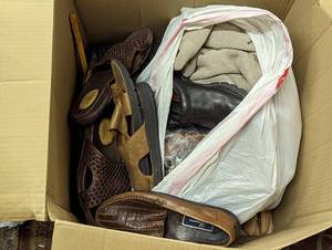 lot 770 image: Lot of womens shoes.