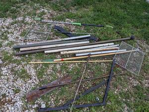 lot 597 image: Various metal pieces