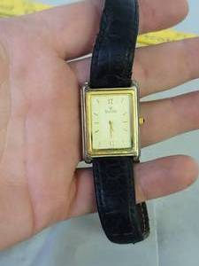 lot 554 image: Bulova womens watch