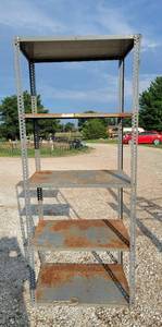 lot 574 image: Metal shelf w4 shelves