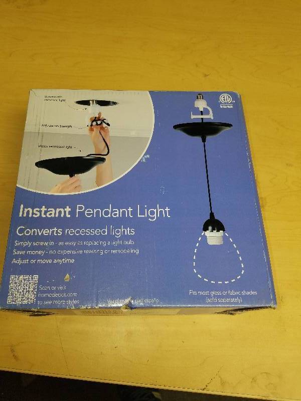 lot 1776 image: Instant Pendant Light-black