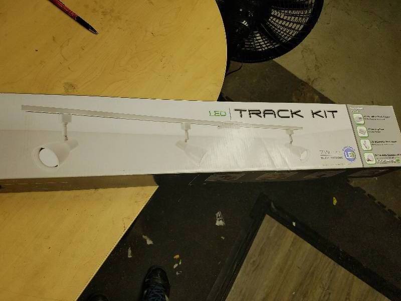 lot 1782 image: Lithonia Lighting LED Track Kit-White