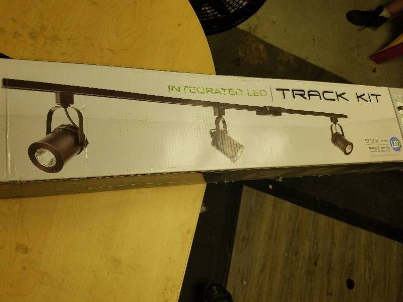 lot 1785 image: Lithonia Lighting LED Track Kit-bronze