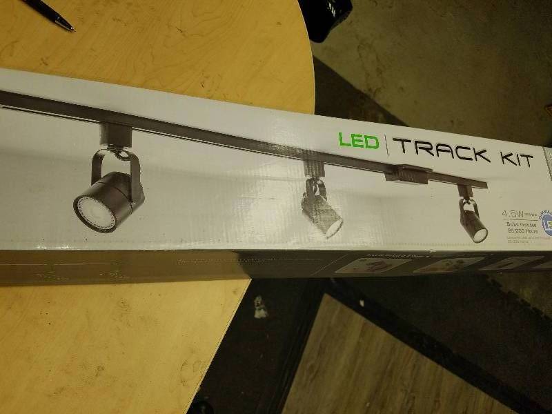 lot 1787 image: Lithonia Lighting LED Track Kit-black