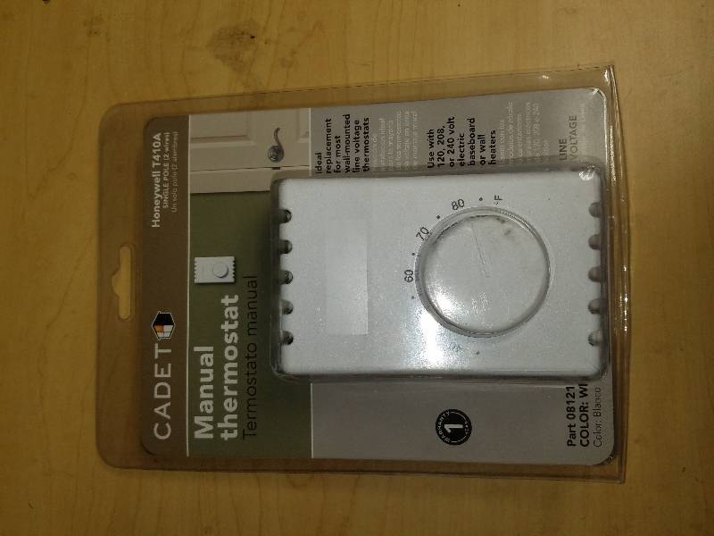 lot 1821 image: Cadet Manual Thermostat