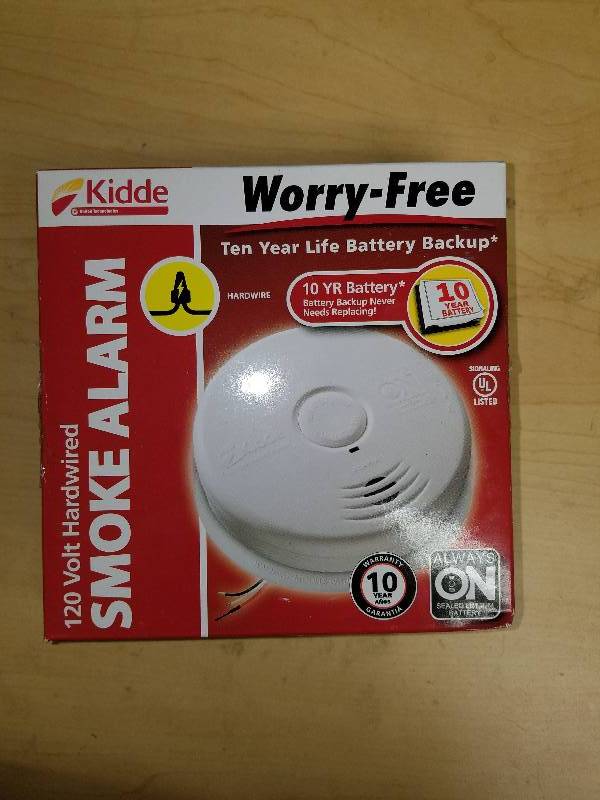 lot 1824 image: Kidd 20 volt hardwire smoke alarm