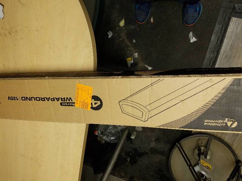 lot 1829 image: Lithonia Lighting 4 LED Wraparound