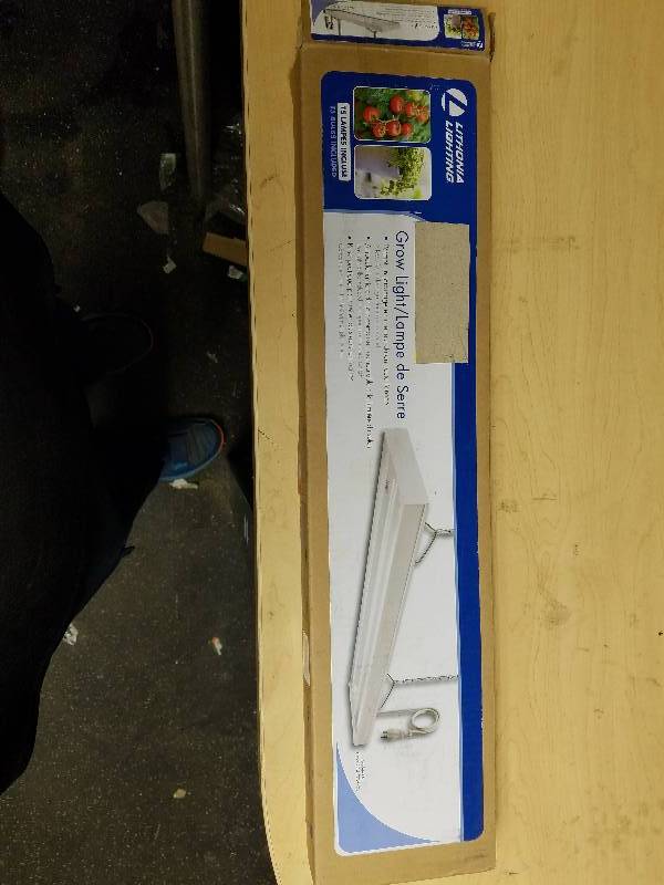 lot 1833 image: Lithonia Lighting 24 grow light