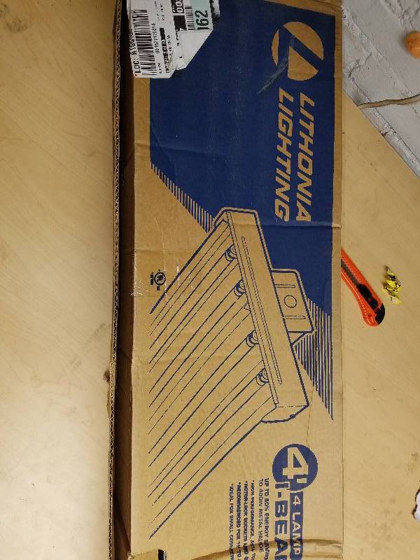 lot 1836 image: 4 4 lamp I-Beam- Lithonia Lighting