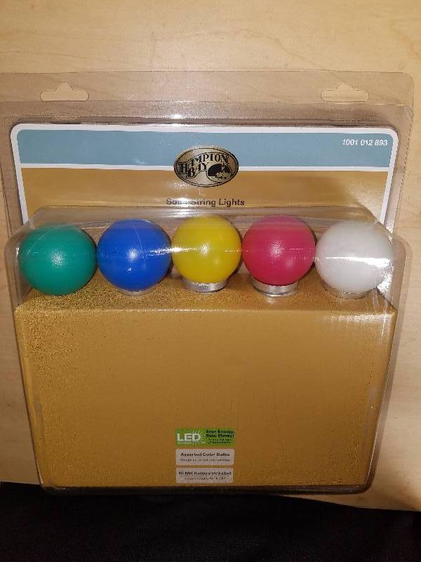 lot 1880 image: Solar String Lights-Various colors