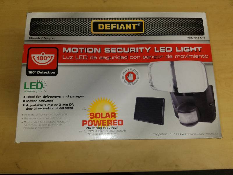 lot 1895 image: Defiant Motion Security Lights