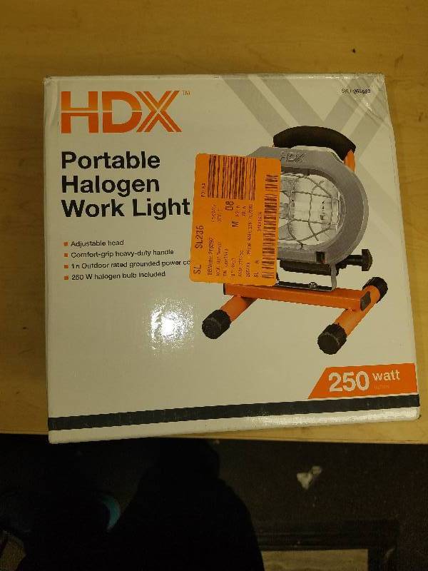 lot 1900 image: HDX Work Light-Missing bulb