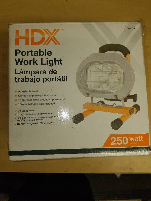 lot 1901 image: HDX Work Light-Missing bulb