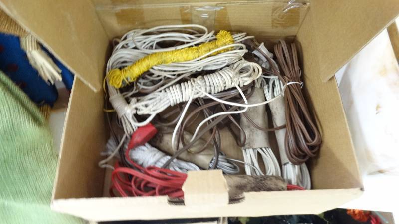 lot 270 image: Extention coords & rope.