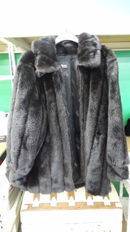lot 283 image: Dennis basso large mod acrylic coat.