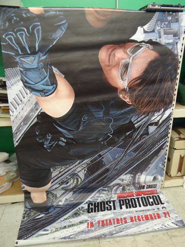 lot 320 image: Mission impossible vinyl poster 8 x 5.