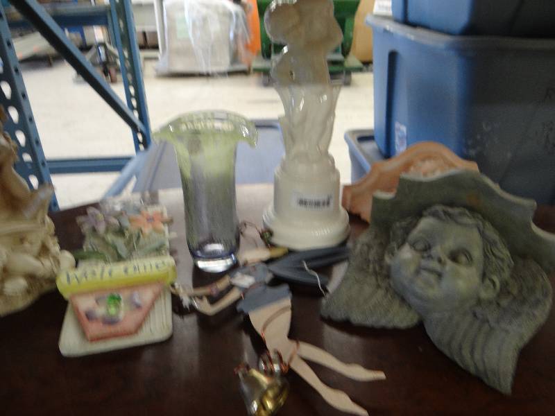lot 341 image: Contents of coffee table.