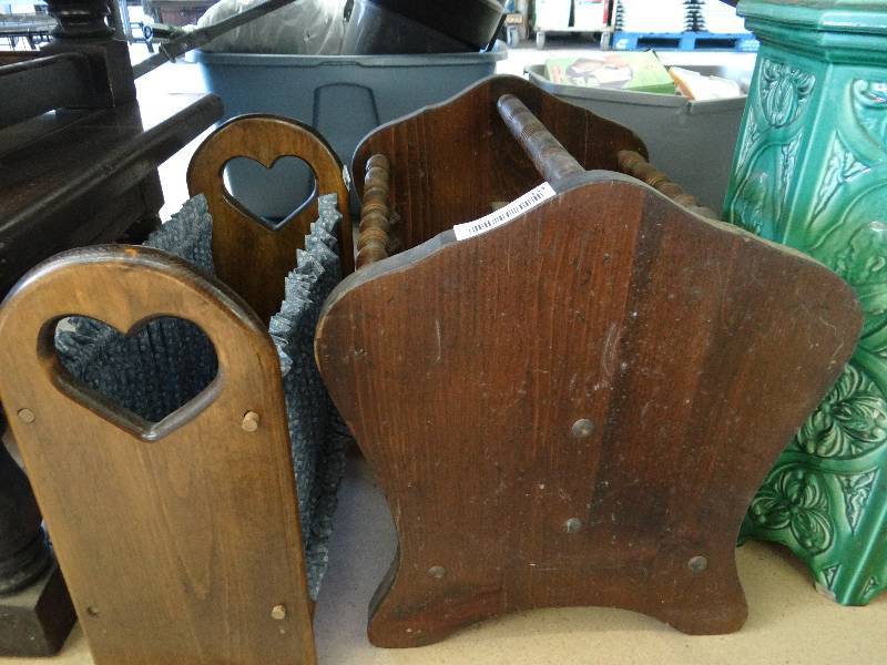 lot 354 image: 2 Wood magazine rack.