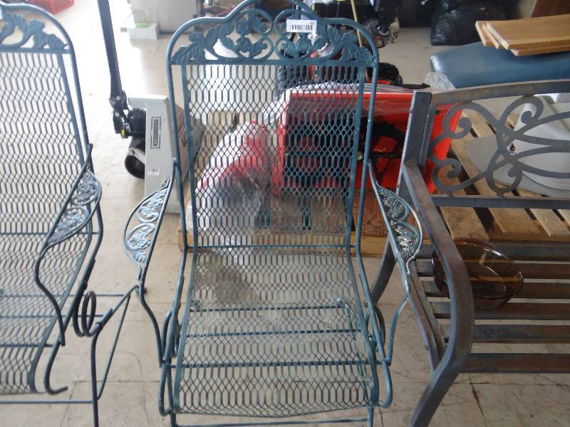 lot 367 image: Outdoor metal chair.