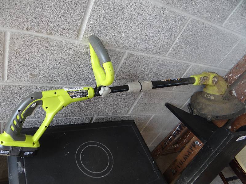 lot 381 image: RYobi weed eater, 2 batteries & charger, works.
