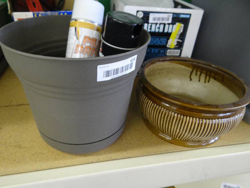 lot 414 image: Decorative vase, plastic bucket.