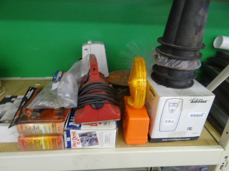lot 428 image: Box of micro vectair aircoma unopened, dirt devil vac, signal & misc.