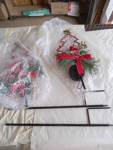 lot 17685 image: Pair of Solar Power Christmas Outdoor lights