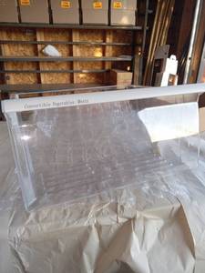 lot 17708 image: Whirlpool Vegetable Meat Replacement Bin Ami Parts WP218864