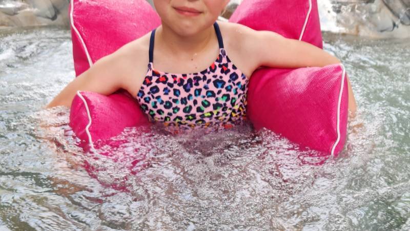 Friday Night Triple Threat Excess Freight Auction Featuring Pool Floats ...