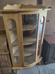 lot 1620 image: 24-in x 24-in x 34-in x 61 in tall corner hutch has one glass been replaced will need key