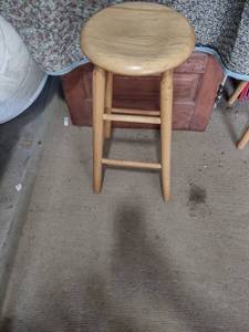 lot 1626 image: heavy duty wood bar stool