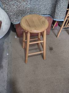 lot 1629 image: heavy duty wood bar stool
