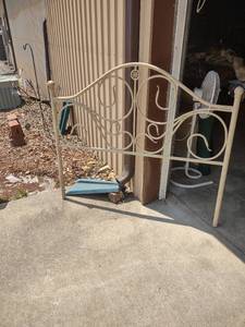 lot 1645 image: twin size metal headboard