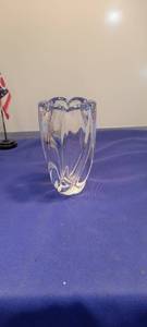 lot 1873 image: Orrefors Sweden 7 inch vase