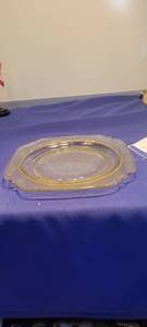 lot 1882 image: Vintage yellow depression glass plate