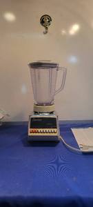 lot 1907 image: Osterizer Blender Work
