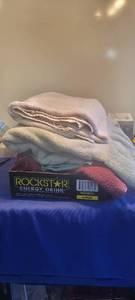lot 1924 image: Flat of towels